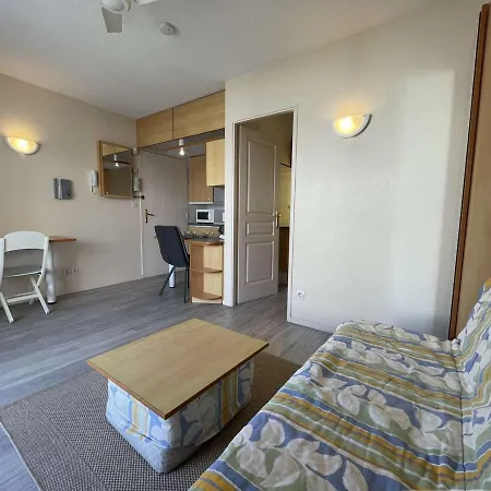 Studio Cosy Avec Balcon, Piscine, Parking Prive Et Menage Inclus A La Rochelle - Fr-1-246-686